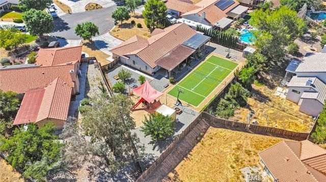 16470 Pauhaska, Apple Valley, CA 92307