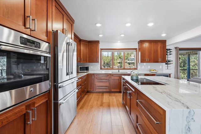 7515 E South Riverway Ave, Spokane Valley, WA 99212