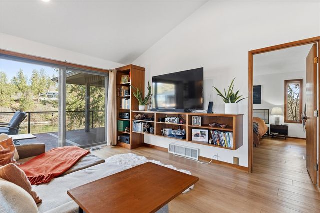 7515 E South Riverway Ave, Spokane Valley, WA 99212