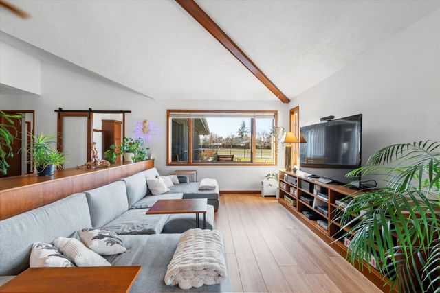 7515 E South Riverway Ave, Spokane Valley, WA 99212
