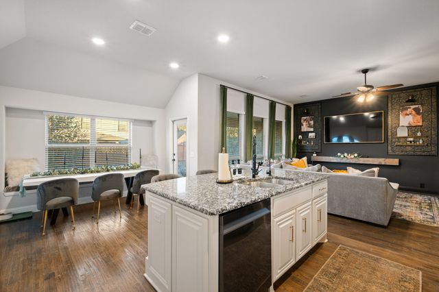 532 Tierra Vista Way, Fort Worth, TX 76131