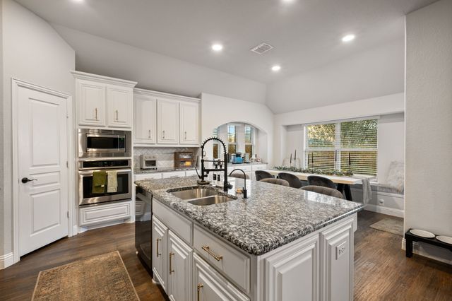 532 Tierra Vista Way, Fort Worth, TX 76131