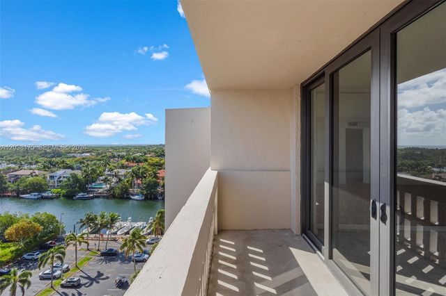 90 Edgewater Dr 1216, Coral Gables, FL 33133