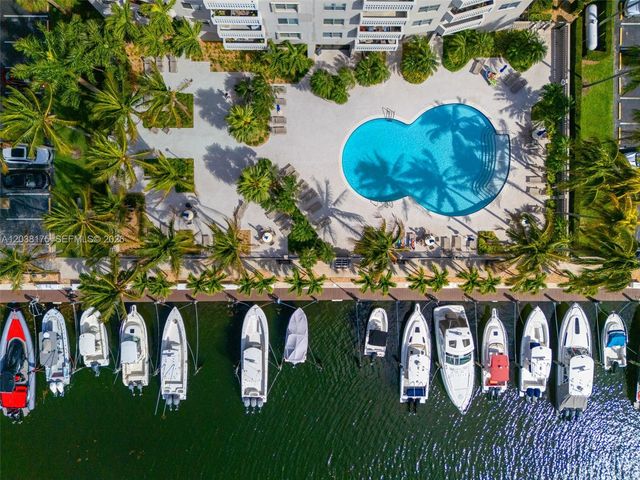 90 Edgewater Dr 1216, Coral Gables, FL 33133