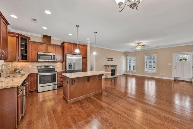 5671 Sullivan LN, Roanoke, VA 24012