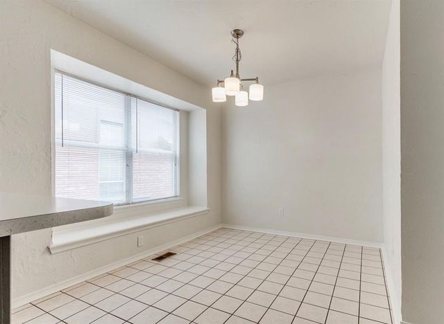 11633 SW 3rd Street, Yukon, OK 73099