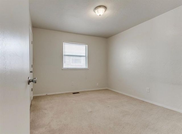 11633 SW 3rd Street, Yukon, OK 73099