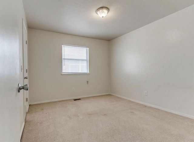 11633 SW 3rd Street, Yukon, OK 73099