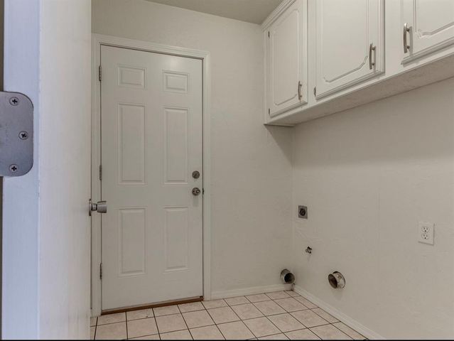 11633 SW 3rd Street, Yukon, OK 73099