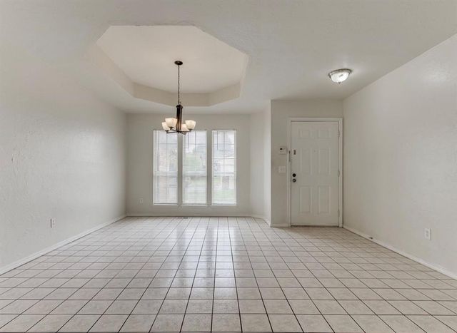 11633 SW 3rd Street, Yukon, OK 73099