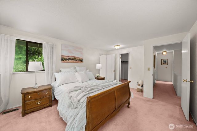 3811 S 255th Place, Kent, WA 98032