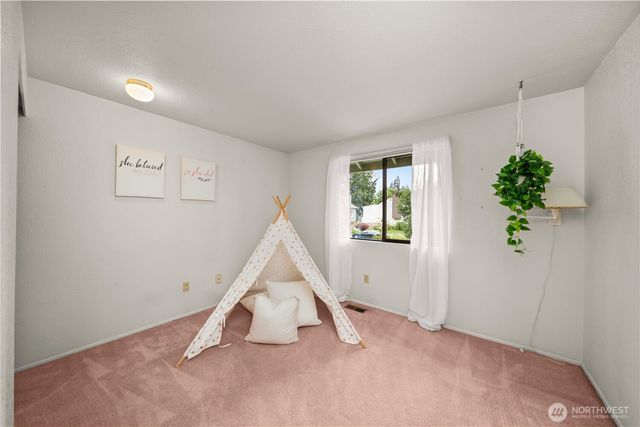 3811 S 255th Place, Kent, WA 98032
