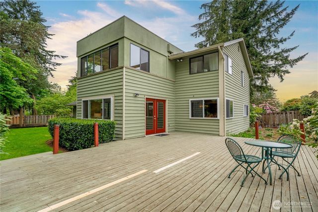 3811 S 255th Place, Kent, WA 98032