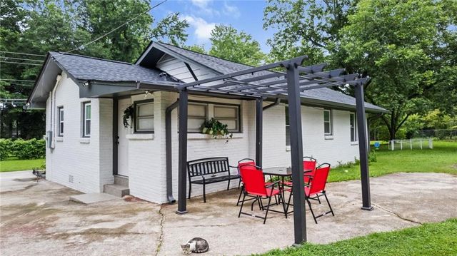 5599 Redan Circle, Stone Mountain, GA 30088