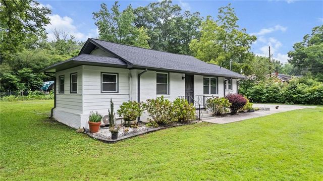5599 Redan Circle, Stone Mountain, GA 30088