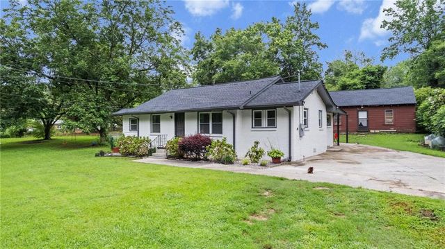5599 Redan Circle, Stone Mountain, GA 30088