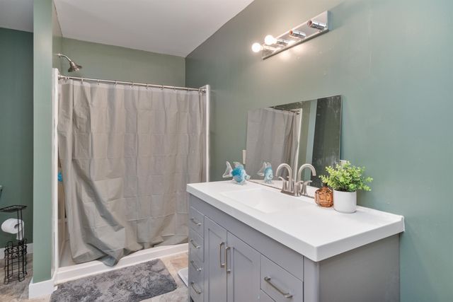 10 Ash Lane, Eden, VT 05652