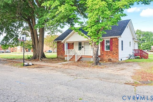 601 N 5th Ave, Hopewell, VA 23860