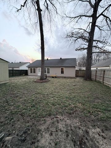 1512 Noah Court, Jacksonville, AR 72076