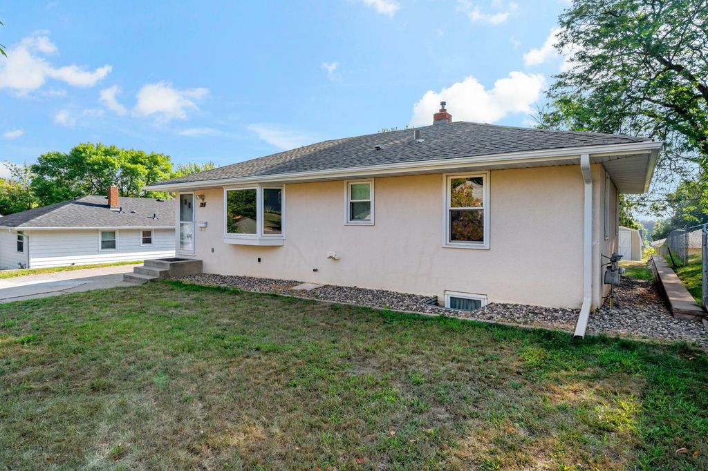 407 12th Avenue S, South Saint Paul, MN 55075 — exterior