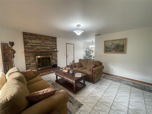 2815 N LEAVITT AVENUE, Orange City, FL 32763