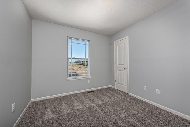 1675 N 156th Street, Basehor, KS 66007