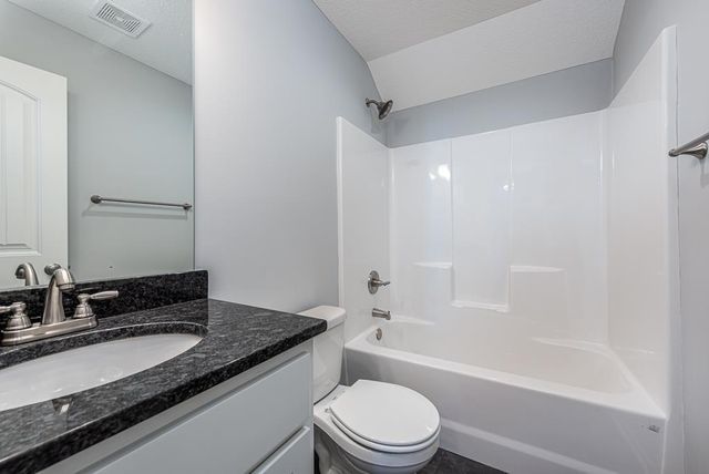 1675 N 156th Street, Basehor, KS 66007
