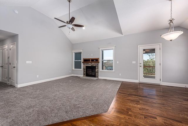 1675 N 156th Street, Basehor, KS 66007
