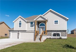1675 N 156th Street, Basehor, KS 66007