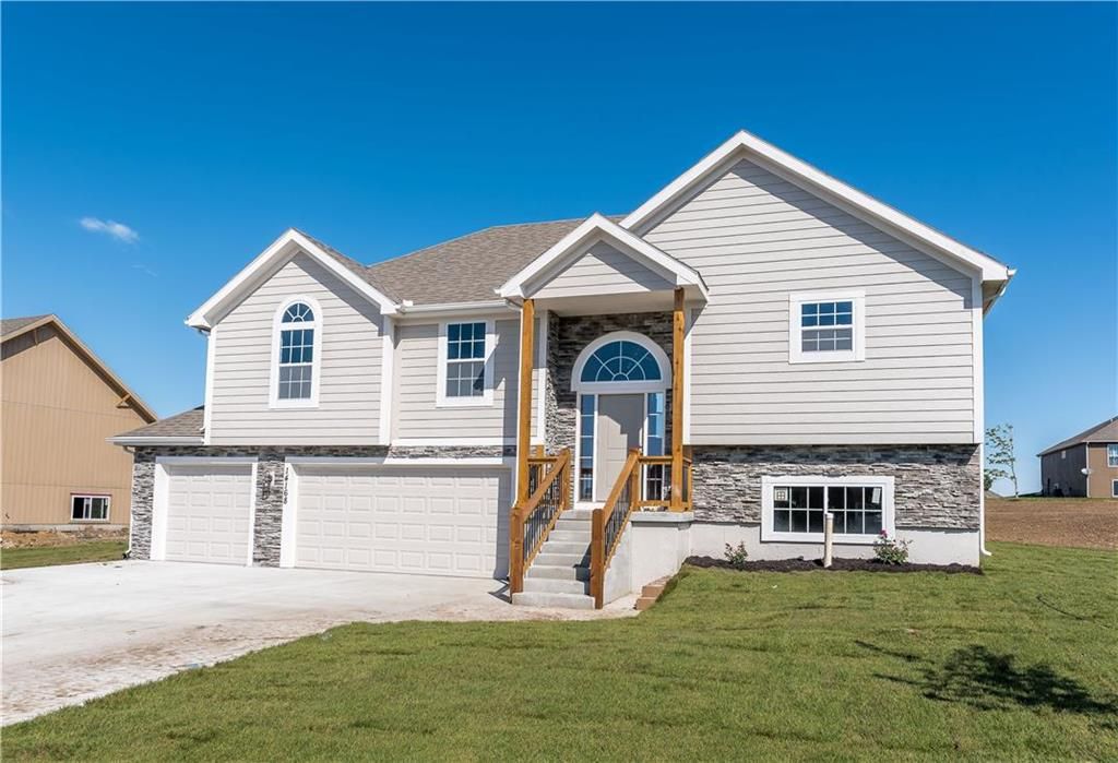 1675 N 156th Street, Basehor, KS 66007