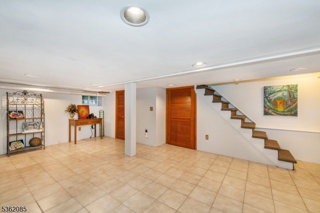 178 Walnut Street, Livingston Twp., NJ 07039