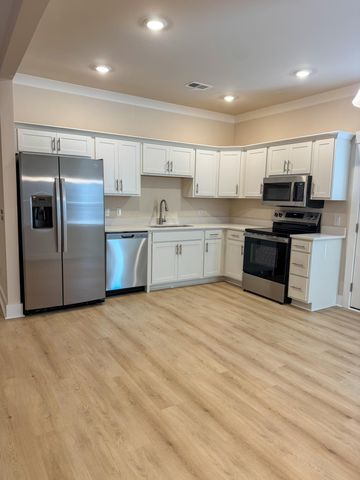 99 Bomar Place, Walterboro, SC 29488