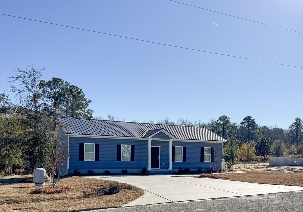 99 Bomar Place, Walterboro, SC 29488