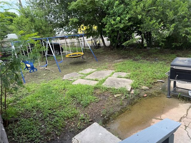 329 Garfield Dr, Corpus Christi, TX 78408