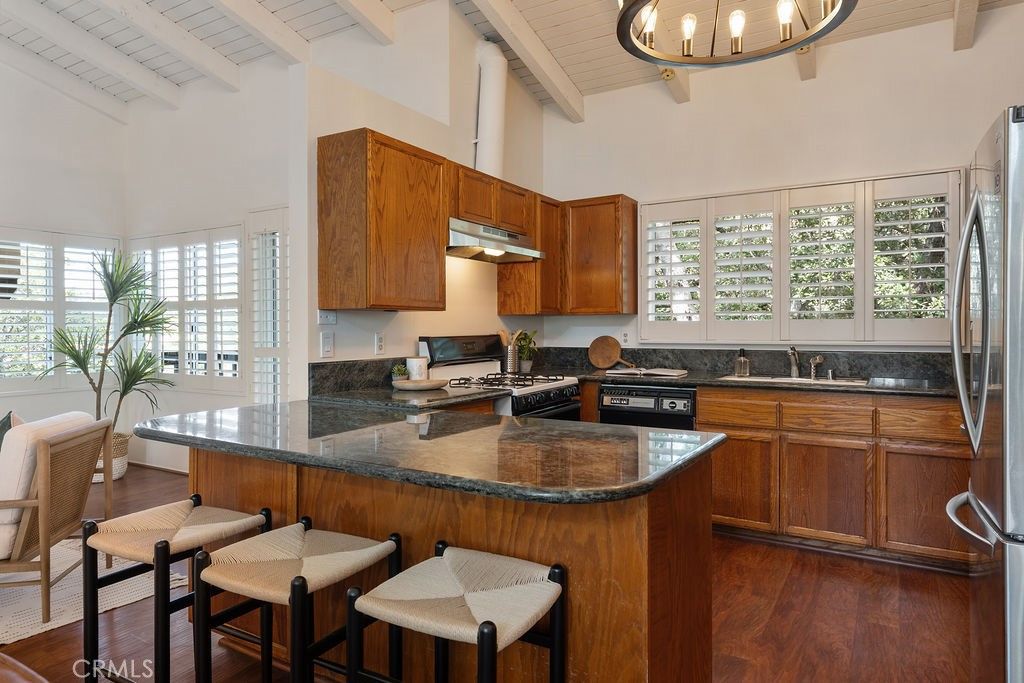 Image 11 of property listing at 235 Spinks Canyon Road, Bradbury, CA 91008