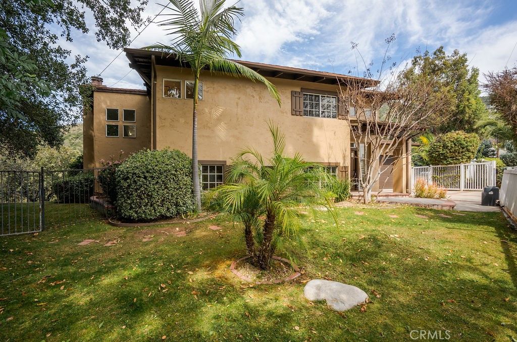 Image 3 of property listing at 235 Spinks Canyon Road, Bradbury, CA 91008