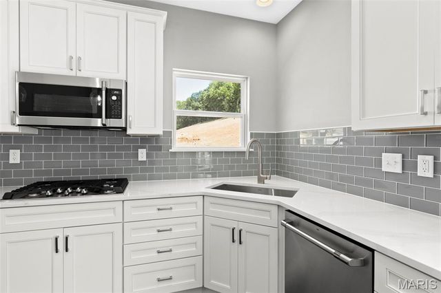 2 Pin Oak at Estates at Valley View Farms, Union, MO 63084