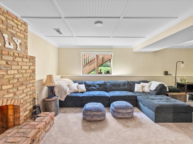 19720 Jackie Lane, Rogers, MN 55374