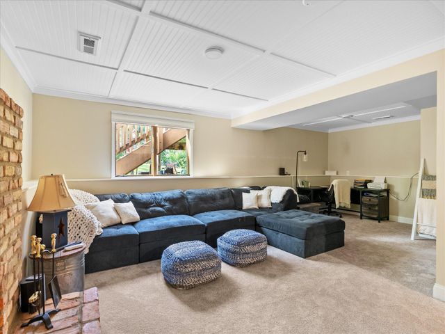 19720 Jackie Lane, Rogers, MN 55374