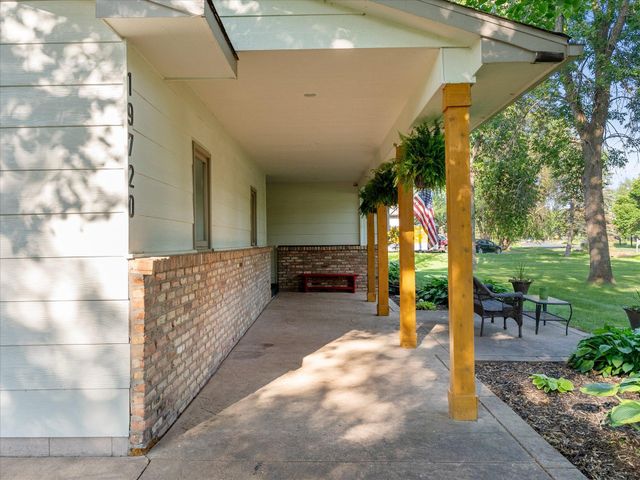 19720 Jackie Lane, Rogers, MN 55374