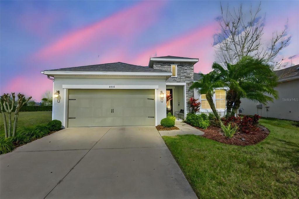 Image 2 of property listing at 5418 SILVER SUN DRIVE, Apollo Beach, FL 33572