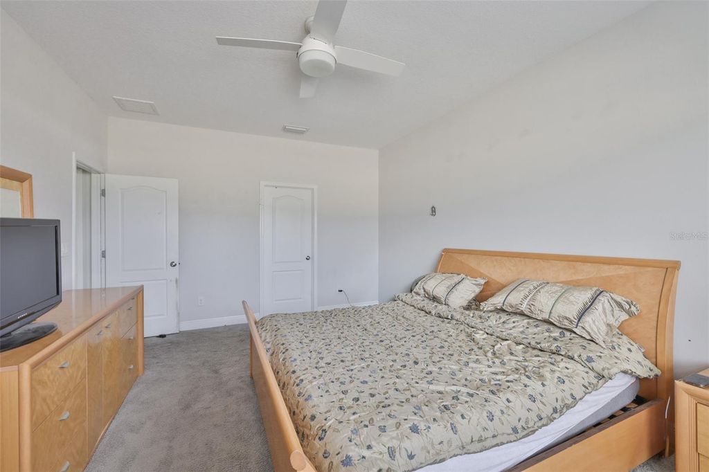 Image 19 of property listing at 5418 SILVER SUN DRIVE, Apollo Beach, FL 33572