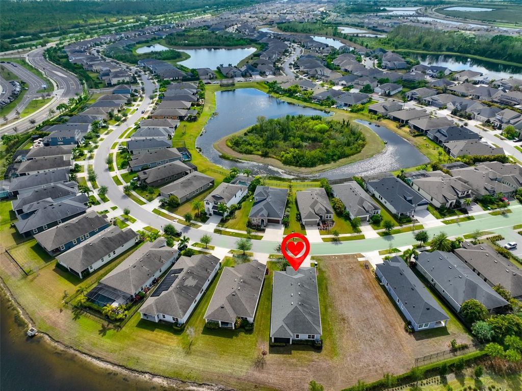 Image 8 of property listing at 5418 SILVER SUN DRIVE, Apollo Beach, FL 33572