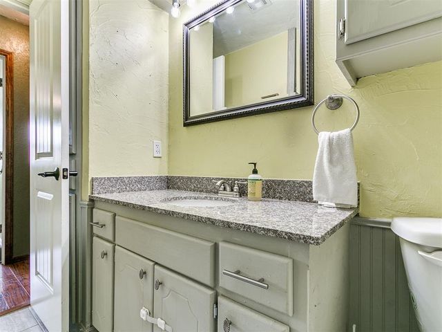 1506 Glenwood Drive, Moore, OK 73160
