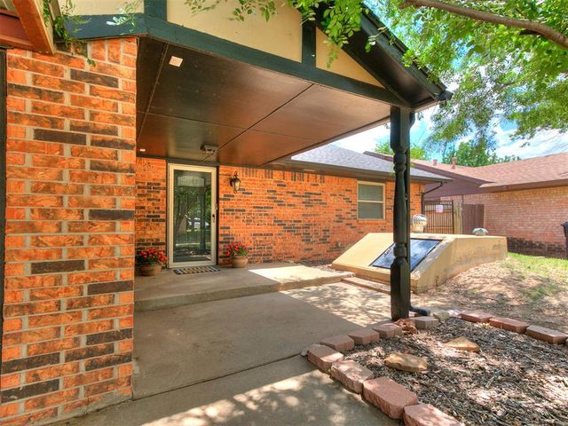 1506 Glenwood Drive, Moore, OK 73160