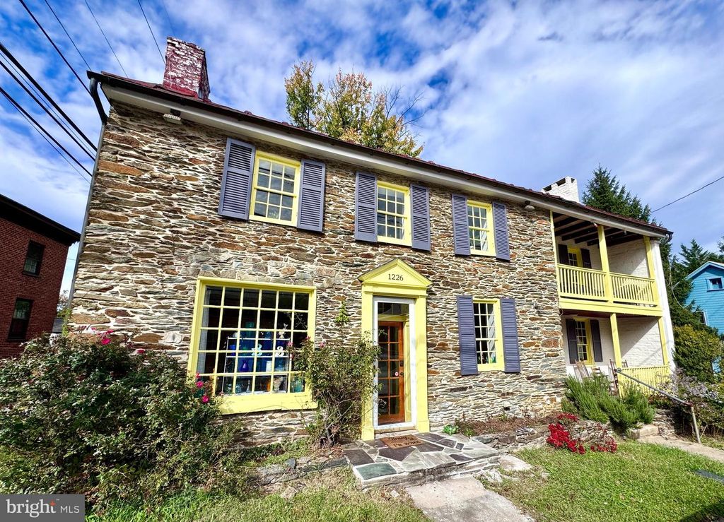 1226 WASHINGTON ST, Harpers Ferry, WV 25425