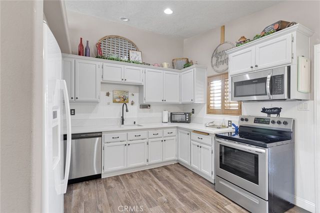 6297 Coleridge, Oak Hills, CA 92344