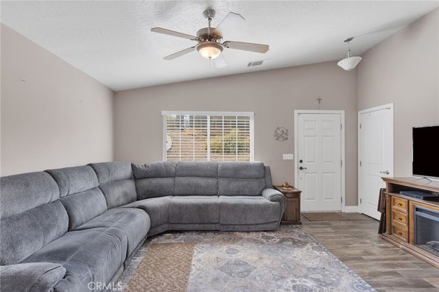 6297 Coleridge, Oak Hills, CA 92344