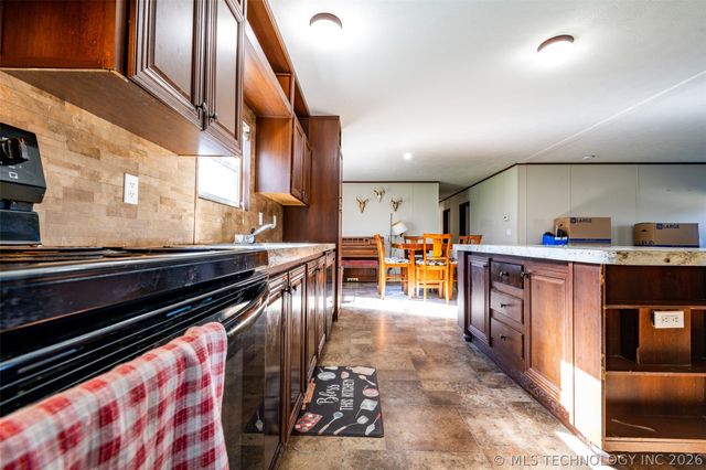 9554 N 234 Road, Beggs, OK 74421