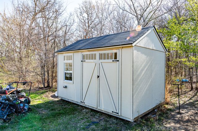 9554 N 234 Road, Beggs, OK 74421